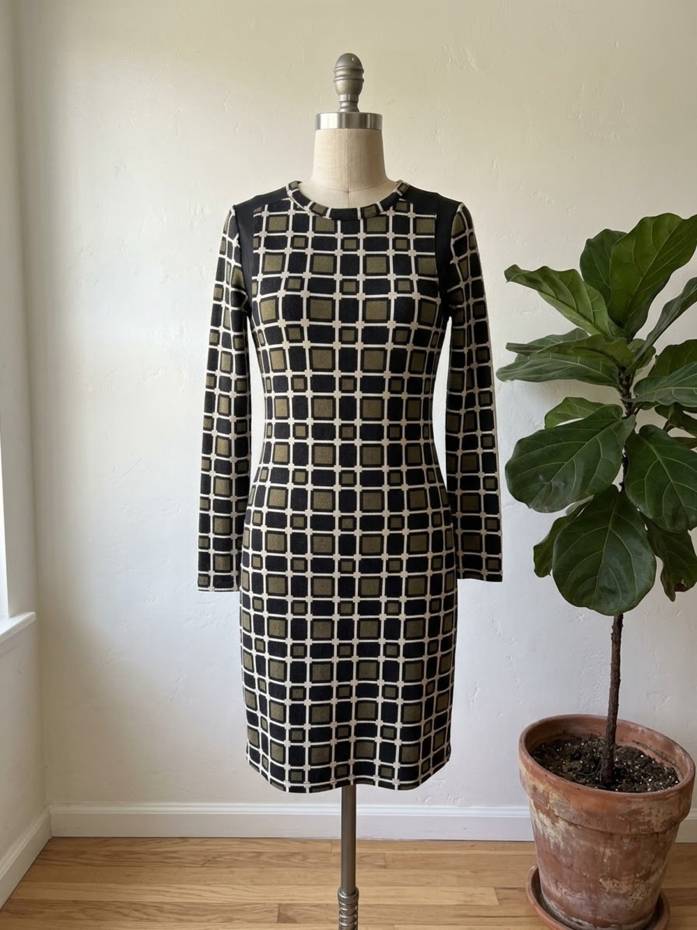 Michael Kors Black and Cream Geometric Long-Sleeve Sheath Dress - Picture 2 of 8